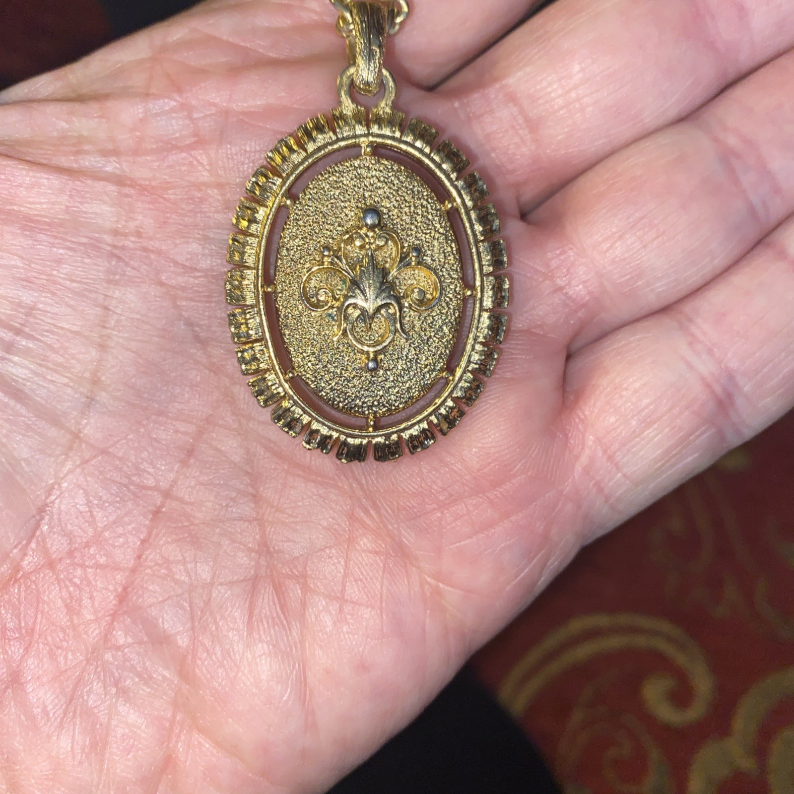 Vintage Orange-Cream Cameo fleur-de-lis Pendant Gold Tone Necklace, And Earrings