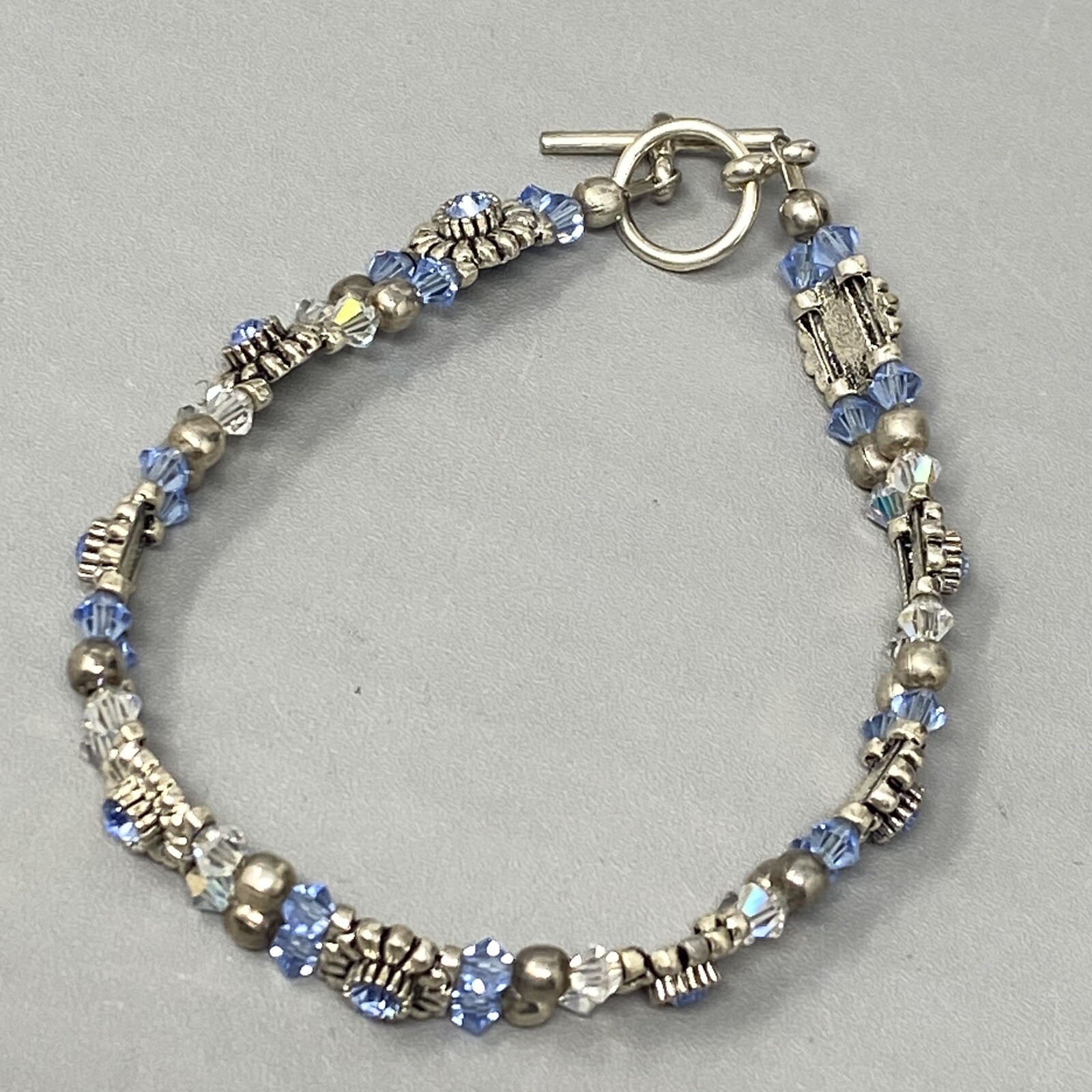 Flower Bracelet Silver Tone Metal Links Blue Glass Rhinestones Bicone Beads 7″