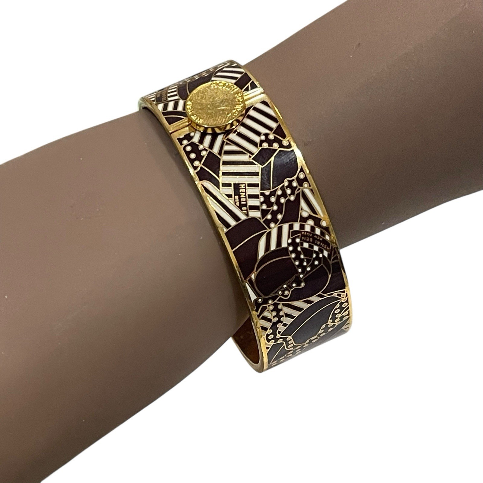 Henri Bendel Bangle Bracelet Gold Tone Brown Abstract Pattern Enamel Hinged Wide