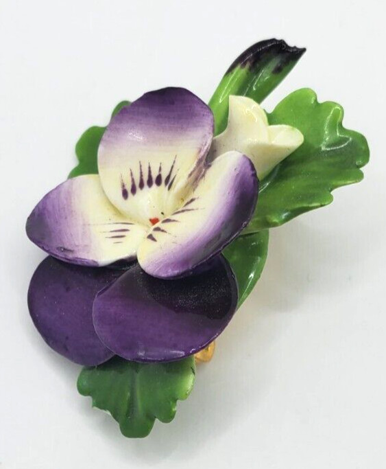 LARGE 1940’S 1950’S CARA STAFFORDSHIRE ENGLAND PANSY FLOWER PIN BROOCH (chip)