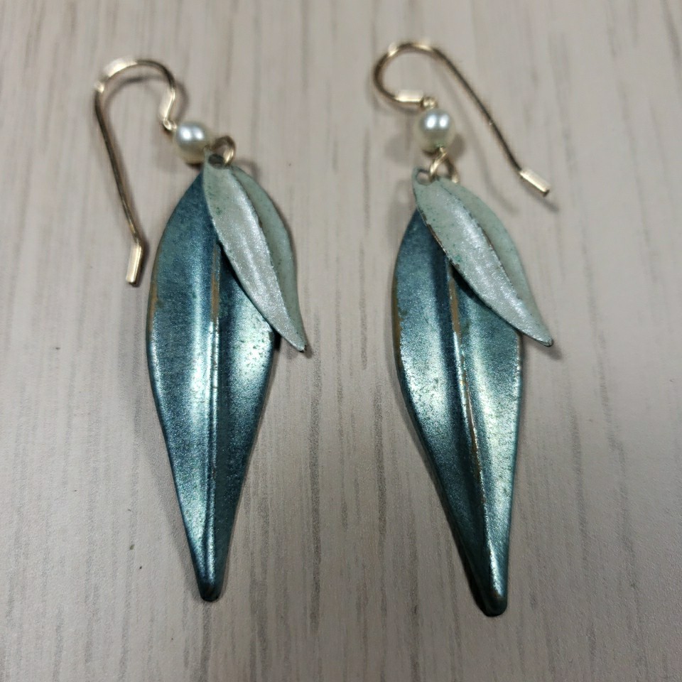 Vintage Metal Leaf / Spoon Earrings Estate Jewelry Pair Wire A+
