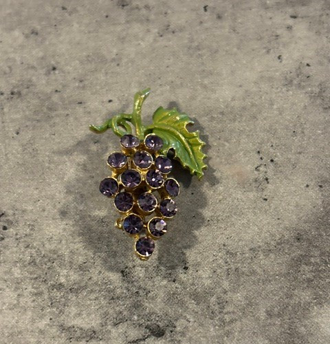 Vintage Mamselle Silver Tone Purple Rhinestone Grape Cluster Brooch with Leaf