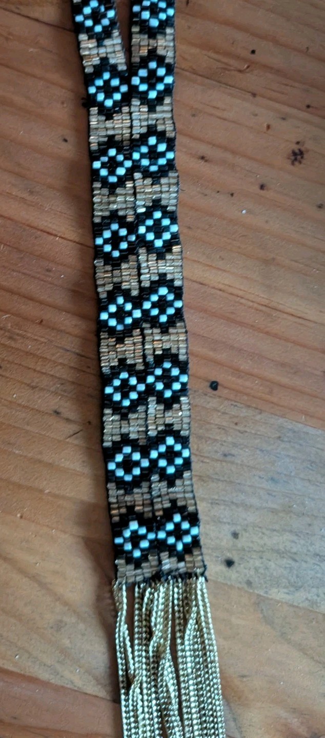 VINTAGE HANDMADE LONG 70’S “Y” DESIGN SEED BEADED W GOLD CHAIN FRINGE NECKLACE
