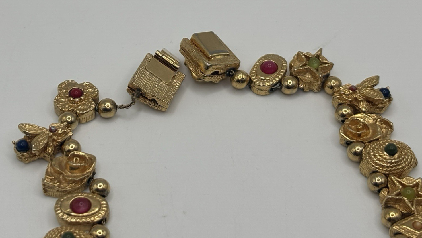 RARE Vintage Unsigned Goldette Victorian Revival Sliding Charm Necklace 16″