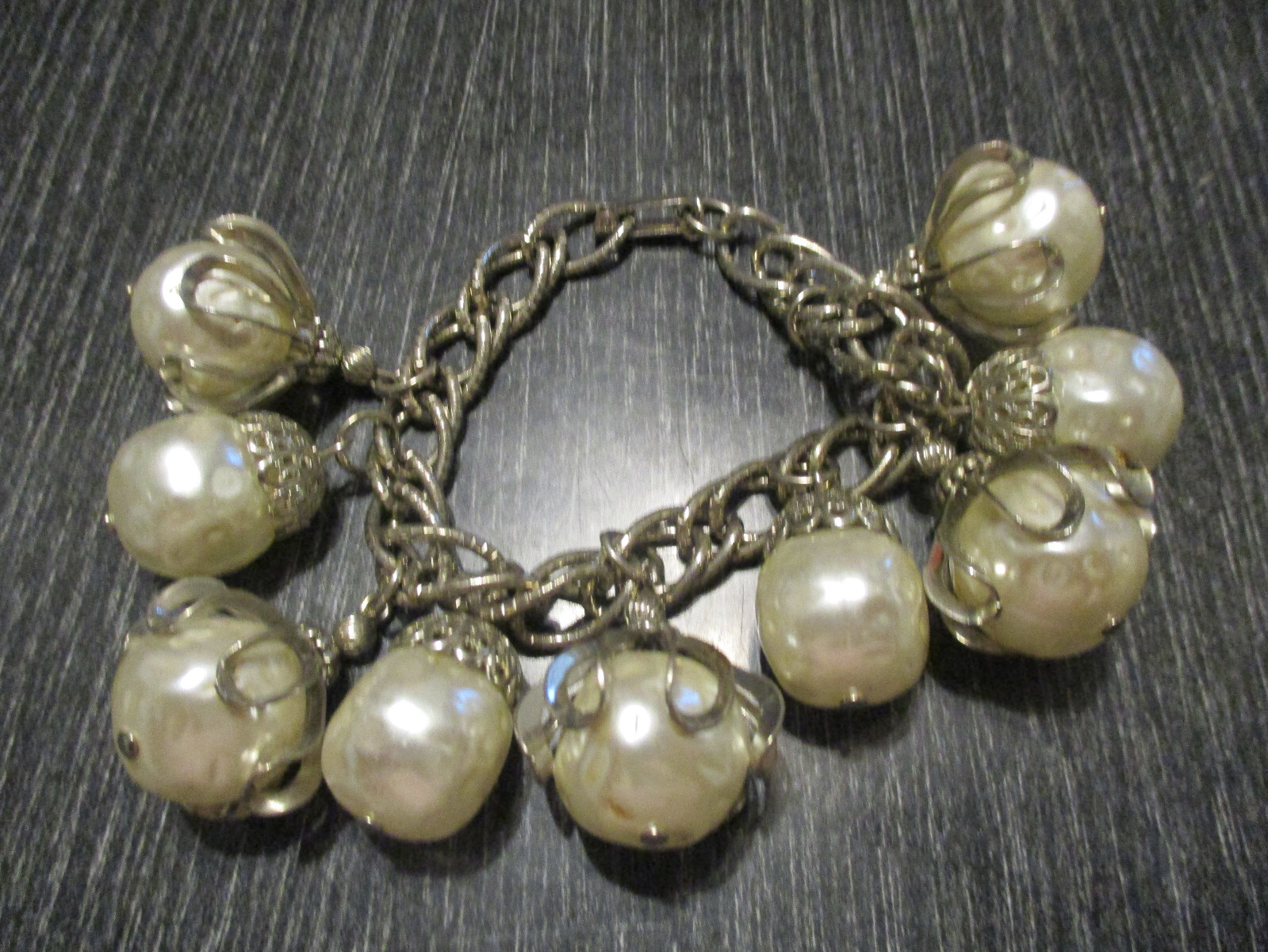 Vintage Estate Cha Cha Chunky Faux Pearl Bauble Charm Dangle Drop Bracelet!
