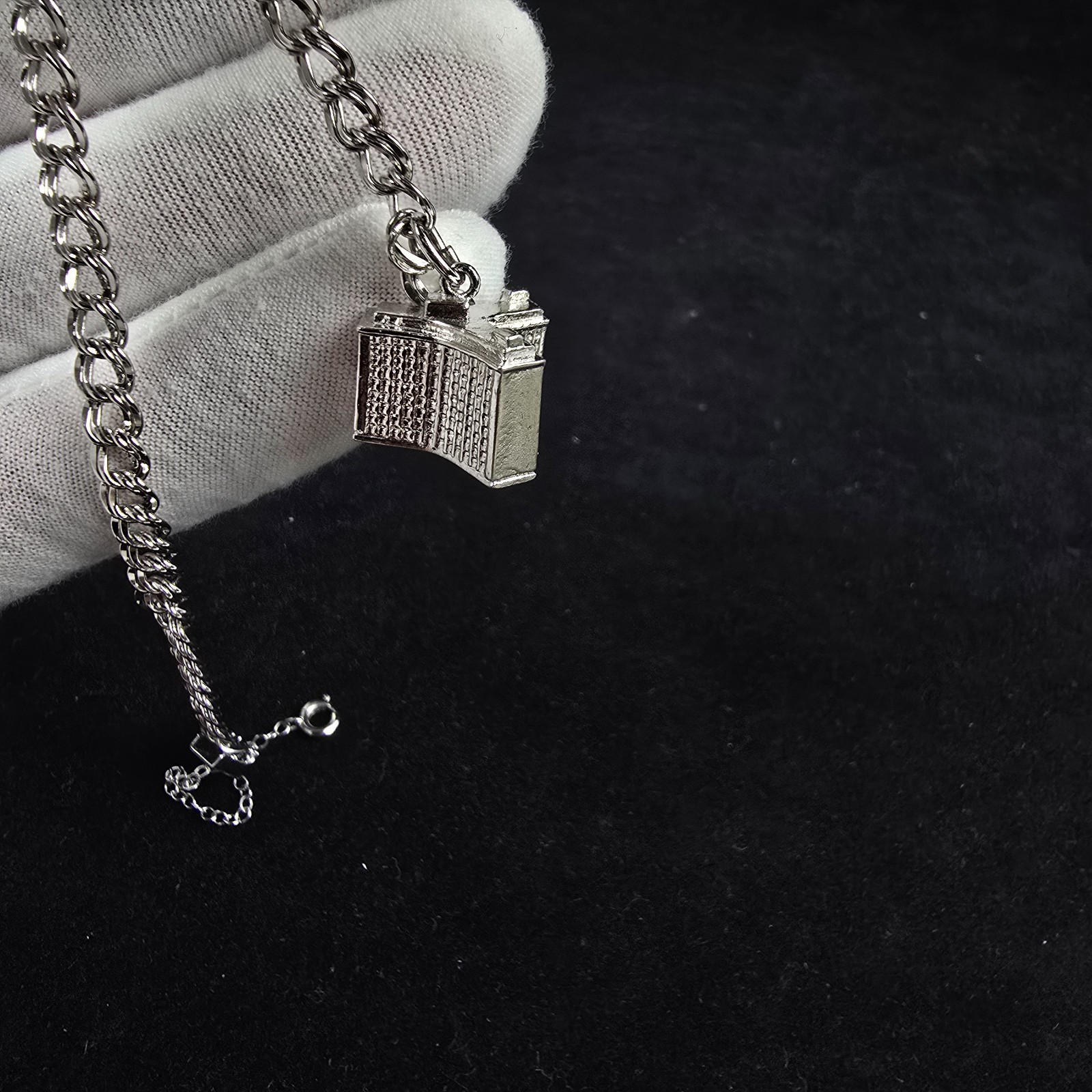Vintage Elco Sterling Silver Starter Charm Bracelet Wells Church Charm 7”