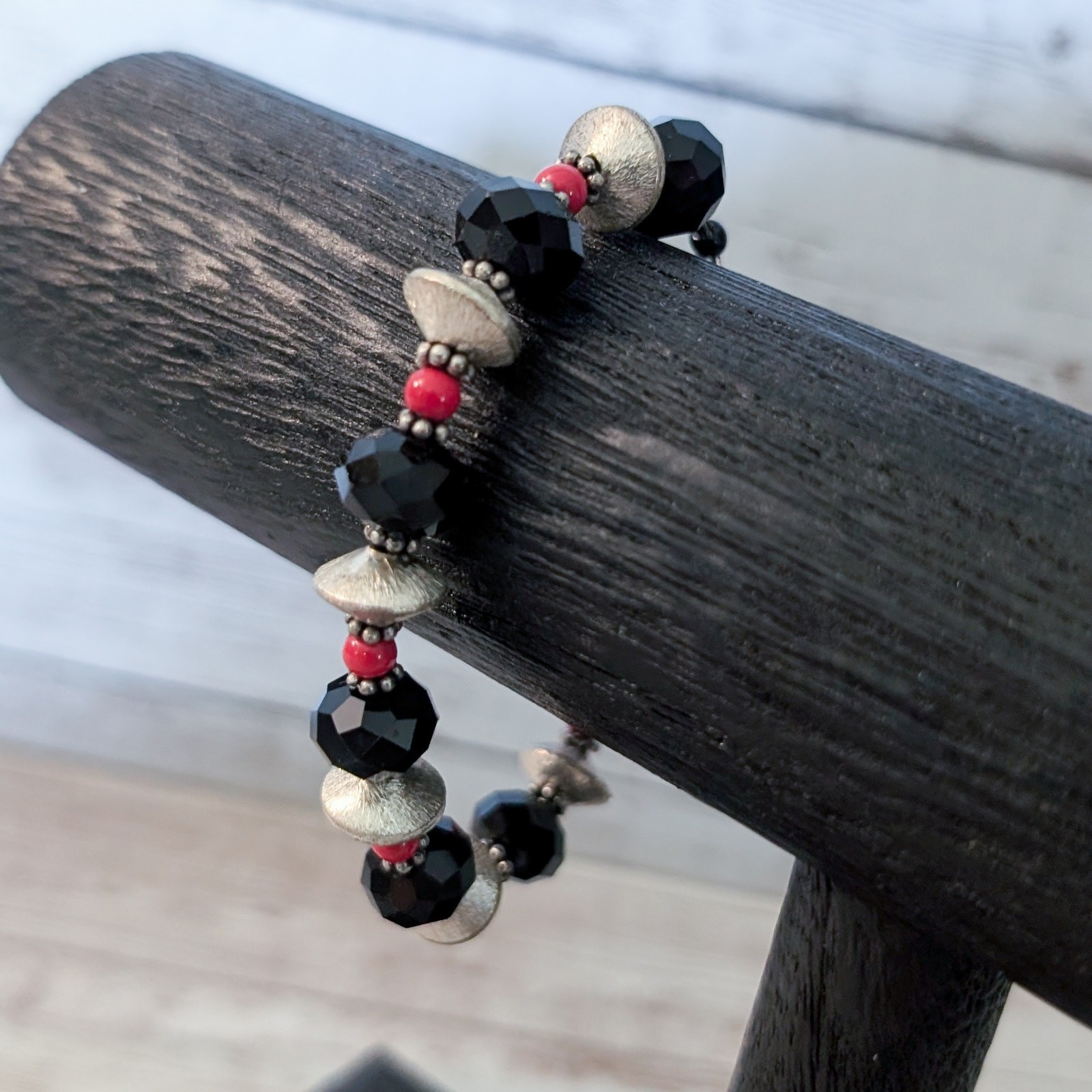 Vintage Bracelet – 7.5″ Black & Red Bracelet