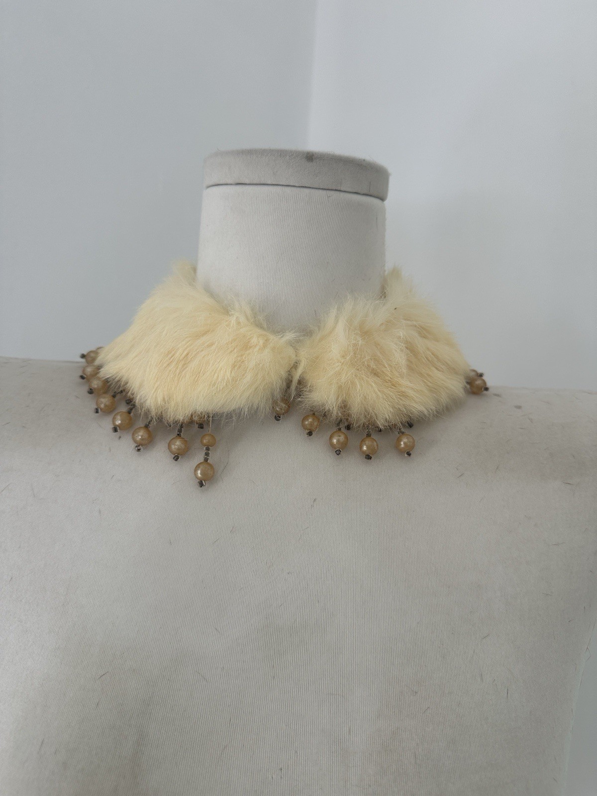 Vintage 40s Rabbit Fur Faux Pearl Beaded Necklace Collar