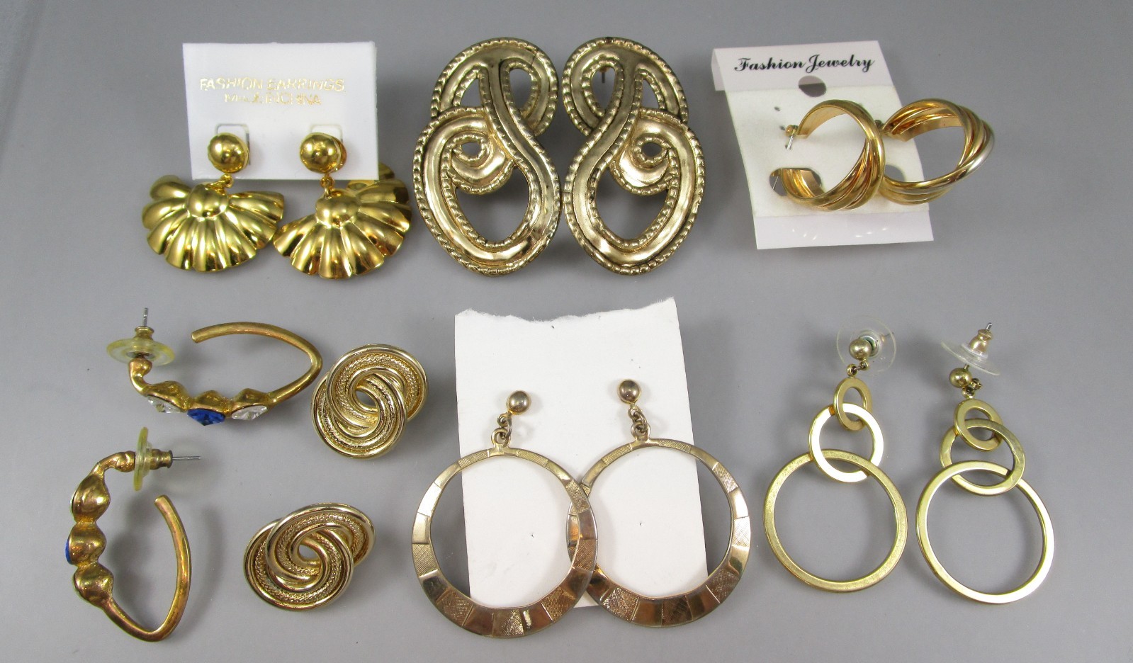 Vtg Mod Retro Varying Colors & Multi Styles LOT of 7 Post Pierced Earrings 151R