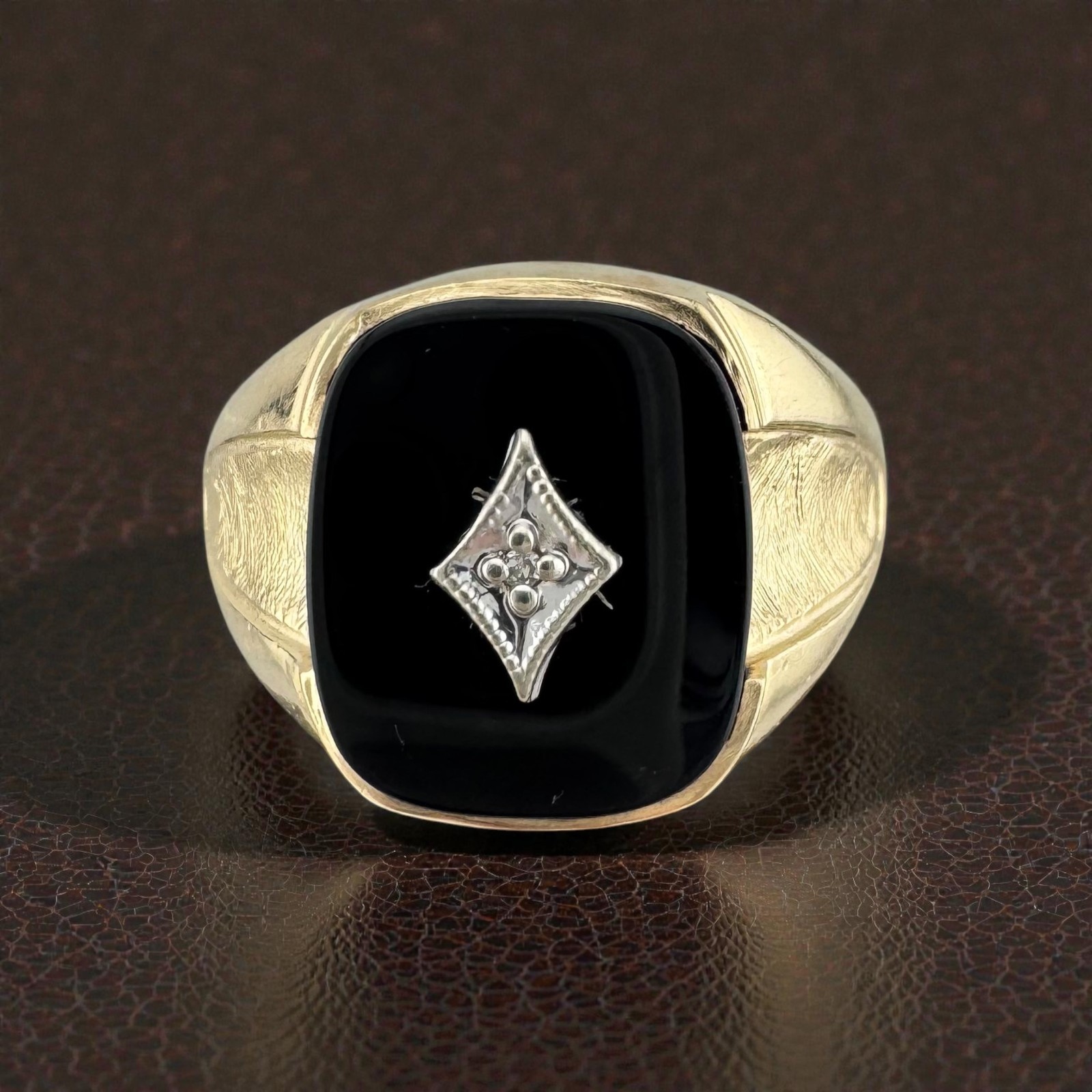 Vintage 10K Gold Black Onyx Diamond Accent Signet Ring Size 10 – 3.5g