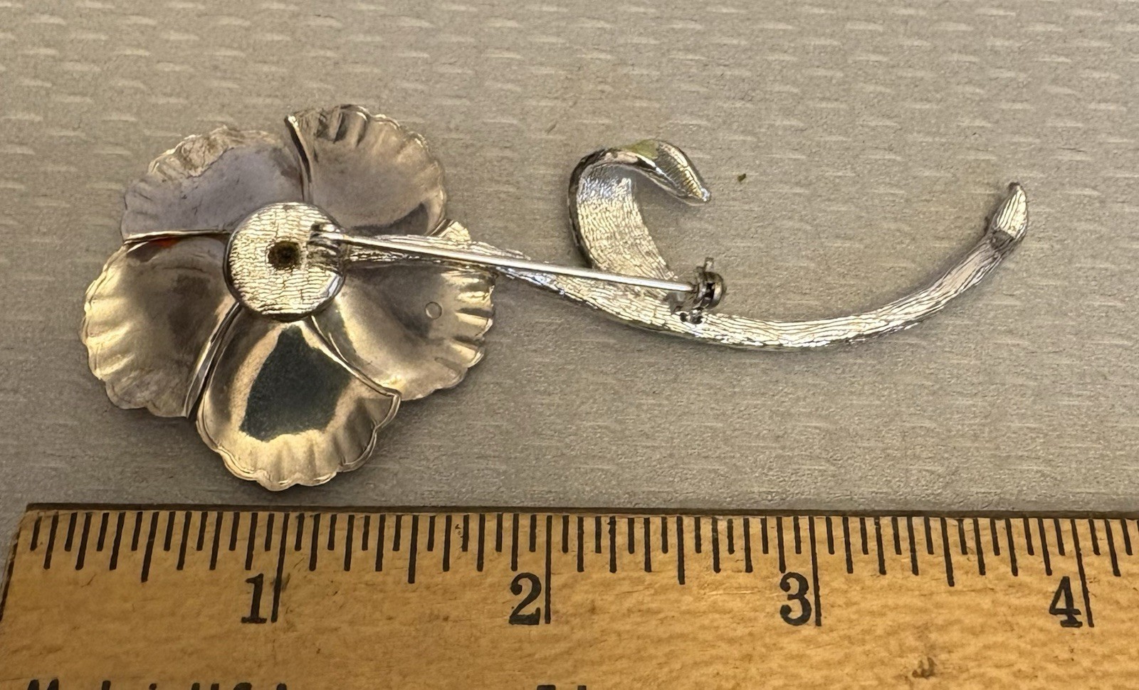 Vintage 60s Enamel Flower Power Brooch Long Stem Red Poppy Silvertone 4.25″