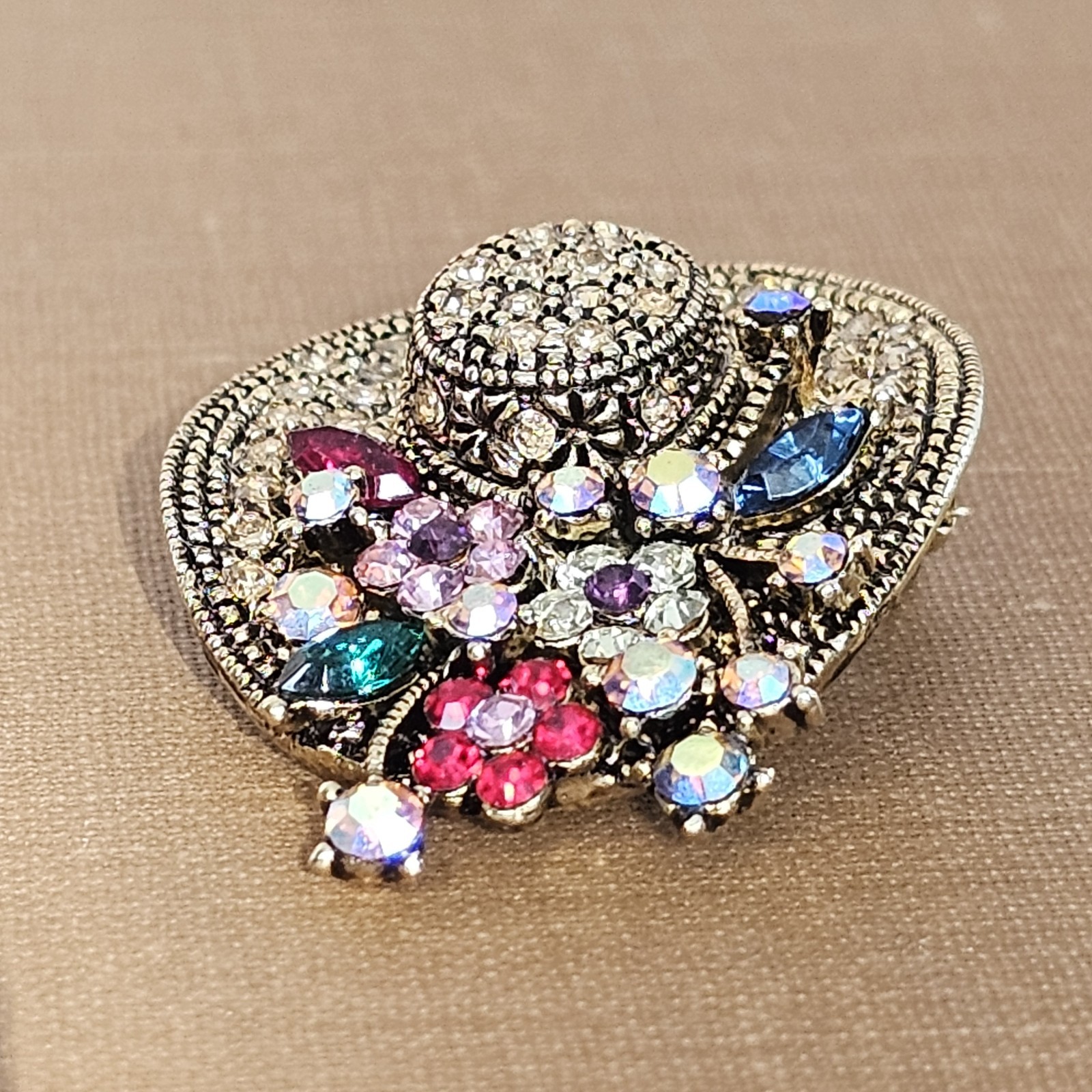 Vtg Rhinestone Hat Brooch Multicolor Aurora Borealis Stones Mid-Century Sparkle