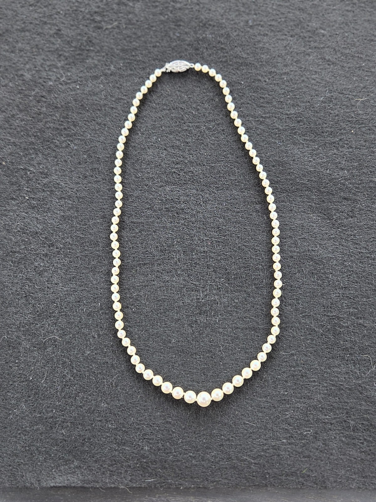 Vintage 14k White Gold Graduated Pearl Necklace 19” Fish Hook Clasp Hand Knotted