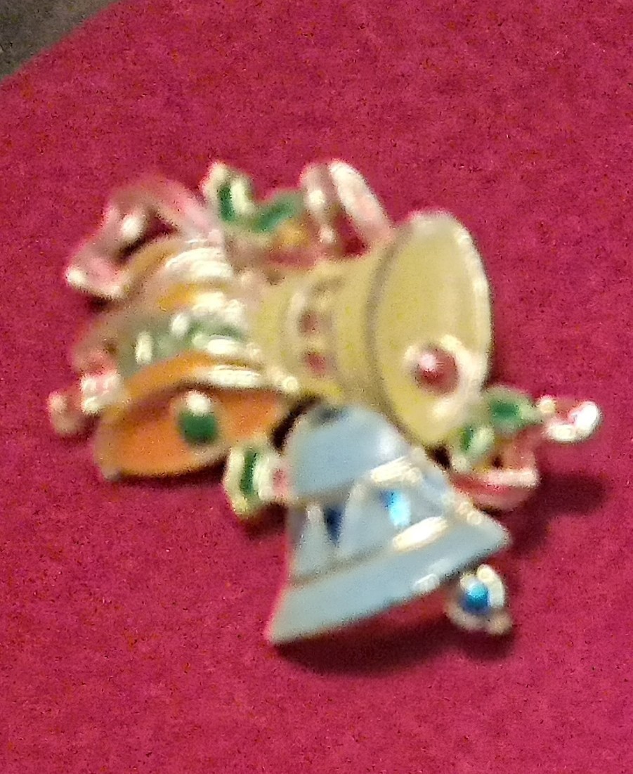 Vintage Enamel Christmas Bells Brooch Pin Art Deco Hong Kong Pin Collection