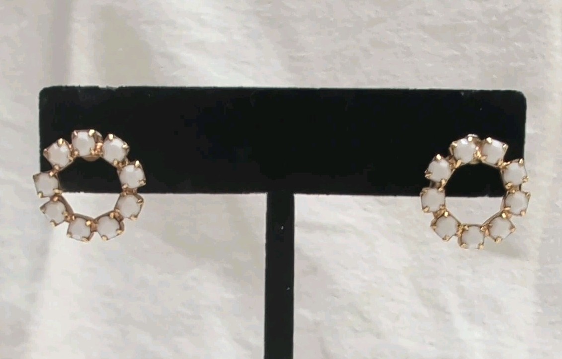 Vtg White Stone Circle Post Pierced Earrings MCM 1950s Dainty Petite Classic