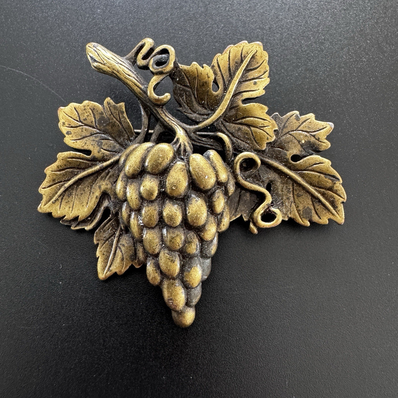 5 Vintage Brooch Lot Bundle Wine Motif Grape Cluster Pin Viticulture JJ Chianti
