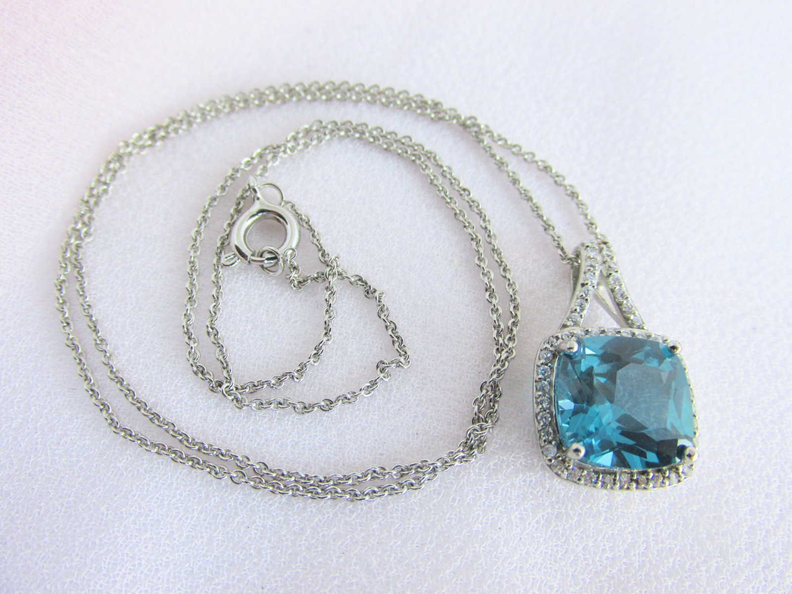 Stunning Sapphire Blue Cushion Cut CZ Cubic Zirconia Pendant Necklace Silverplat