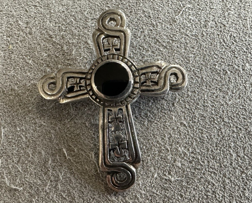 Vintage Sterling Silver Onyx Cross Brooch 2″