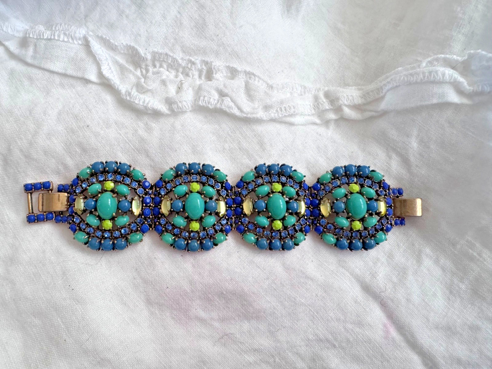 Stella & Dot Bracelet Sardinia Cabochon Blue Turquoise Stones signed 6.5″