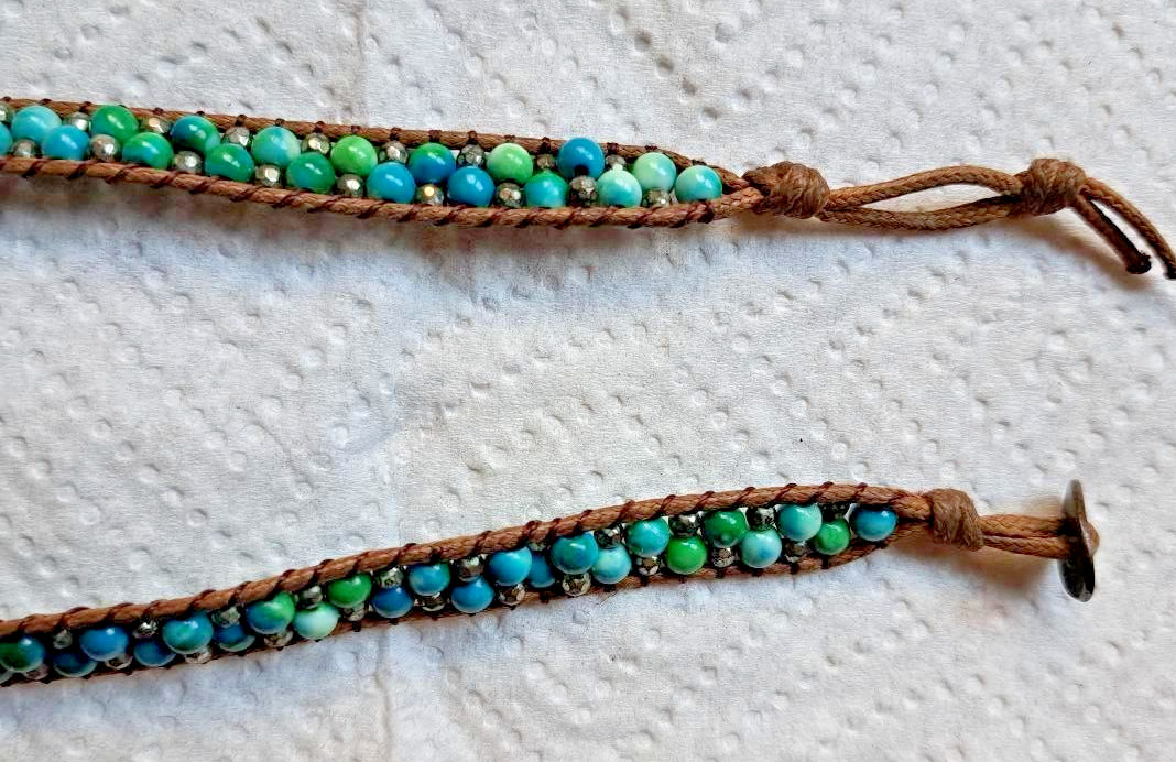 PRE-OWNED GREEN AND BLUE BEADED LEATHER CORD WRAPPED CHOKER – APPROX 12 1/2″