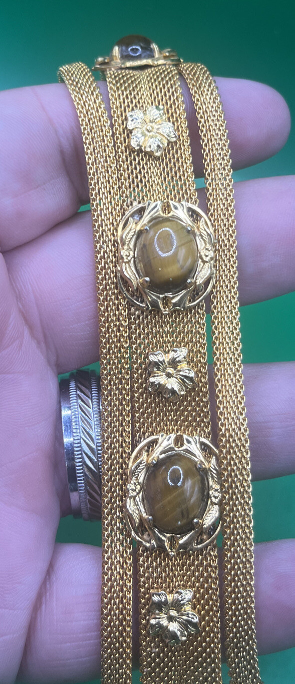 Vintage 1960s Gold Tone Mesh Chain Tiger Eye Cabochon Bracelet Celebrity ??
