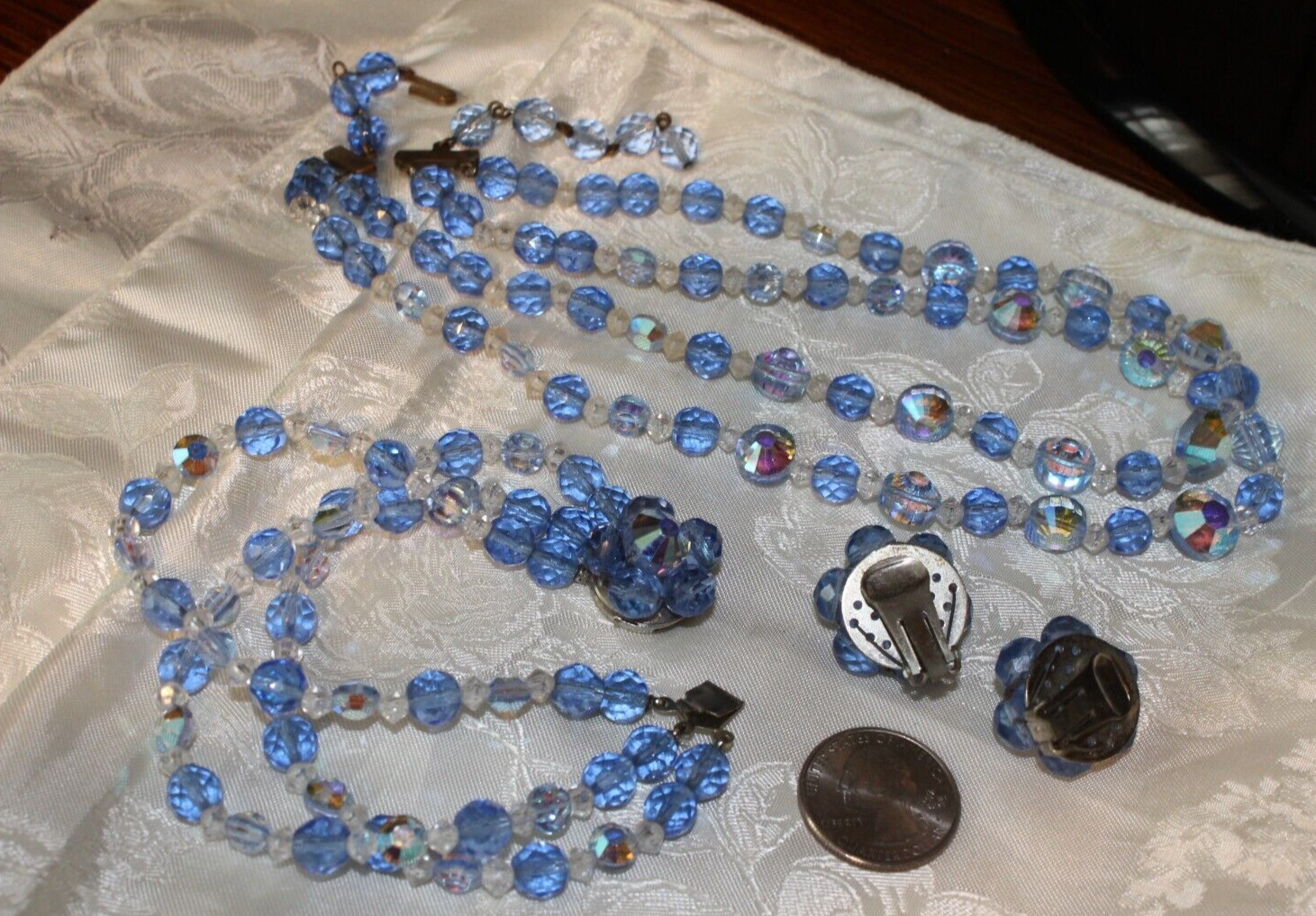 VTG AB BLUE 2 STRAND FACTED GLASS BEAD NECKLACE, BRACLET&CLUSTER CLIPS
