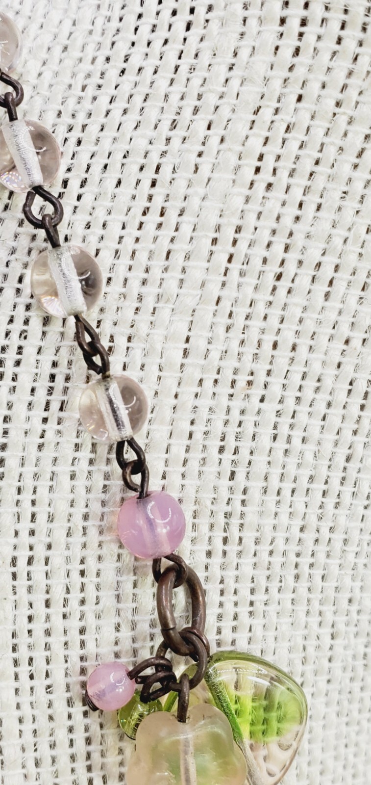 mixed Pink and Green Glass Bead Brass tone metal 16″ necklace ne02