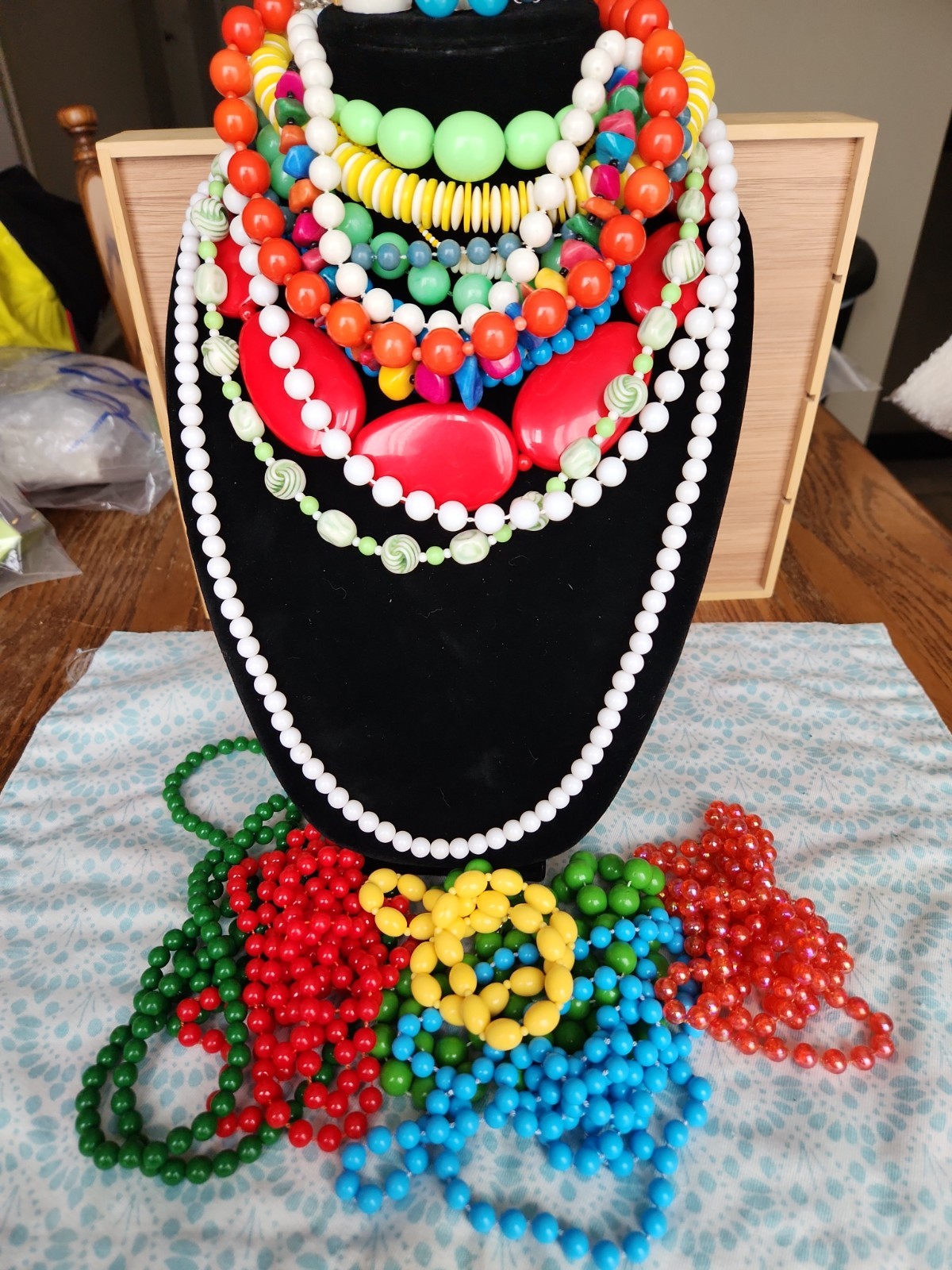 Huge Lot of Vintage Lucite acrylic Glass beaded Necklaces 1950s-1980s
