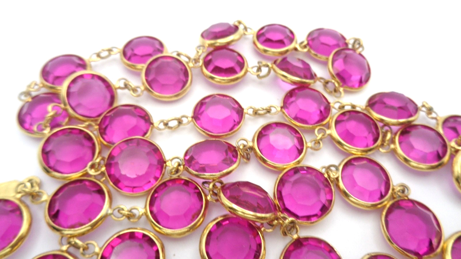 Vintage Signed Swarovski Gold Tone Fuchsia Pink Bezel Set Crystal Link Necklace