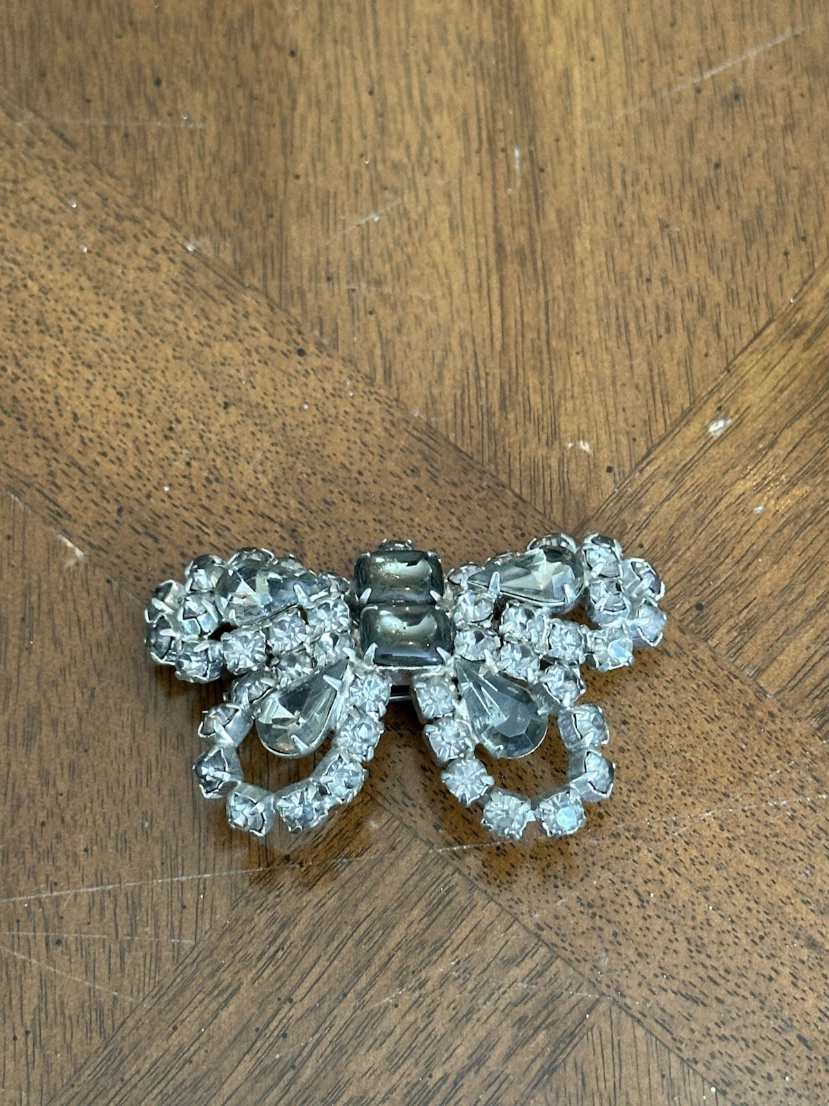 Vintage Smoky Gray Rhinestone Butterfly Brooch Silver Tone Nice!
