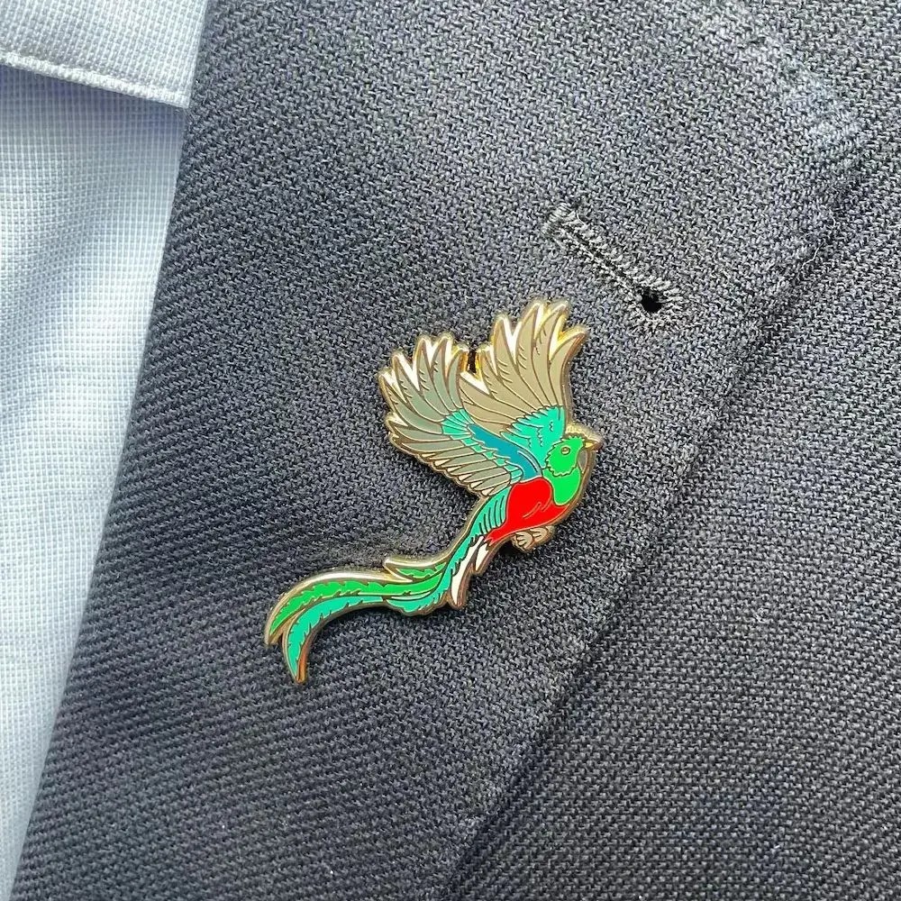 New Resplendent Quetzal Pin High Quality Luxurious Guatemala Bird Enamel Brooch