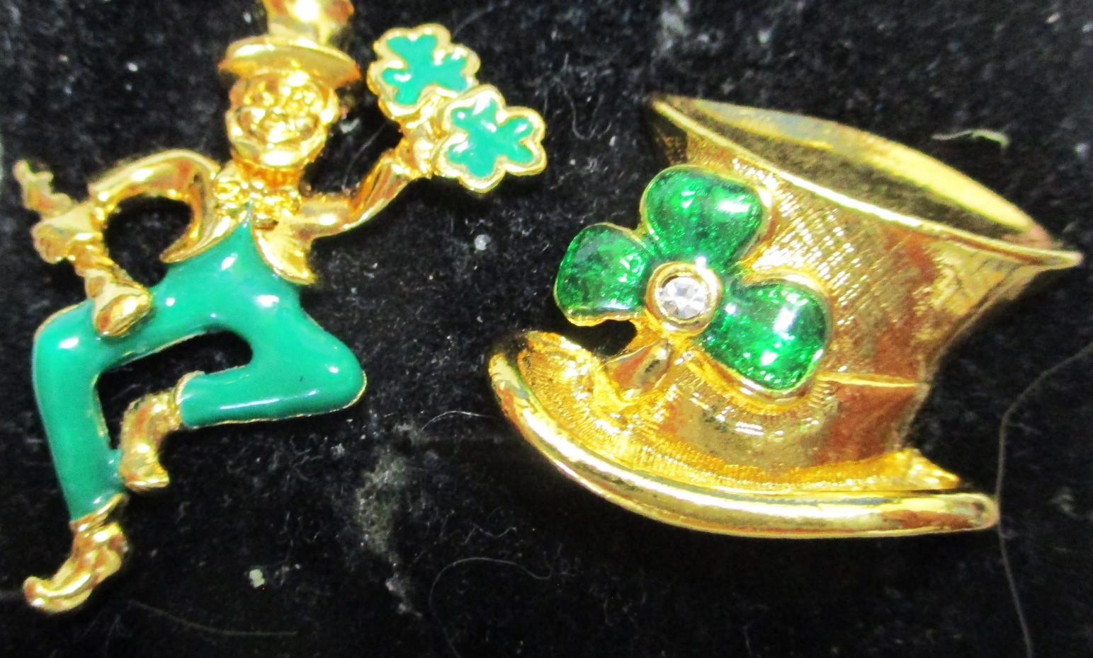 VINTAGE AVON ST PATRICK’S DAY SHAMROCK ENAMEL EARRINGS + 2 IRISH PINS,LEPRECHAUN