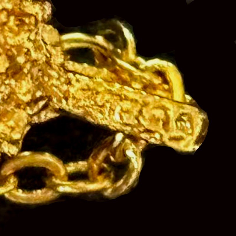 VTG Gold-plated? (NOT SURE ) Gold Tone Pendant Necklace marked ‘999’, 17 inch
