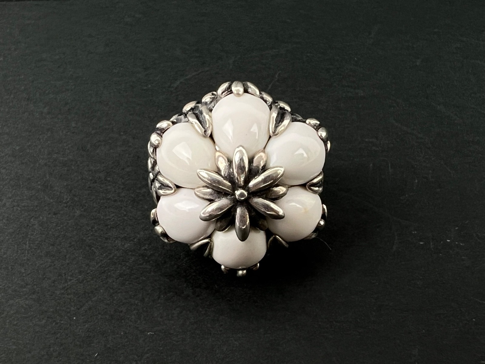 Carolyn Pollack Relios White Howlite Flower Sterling Silver Ring Size 8