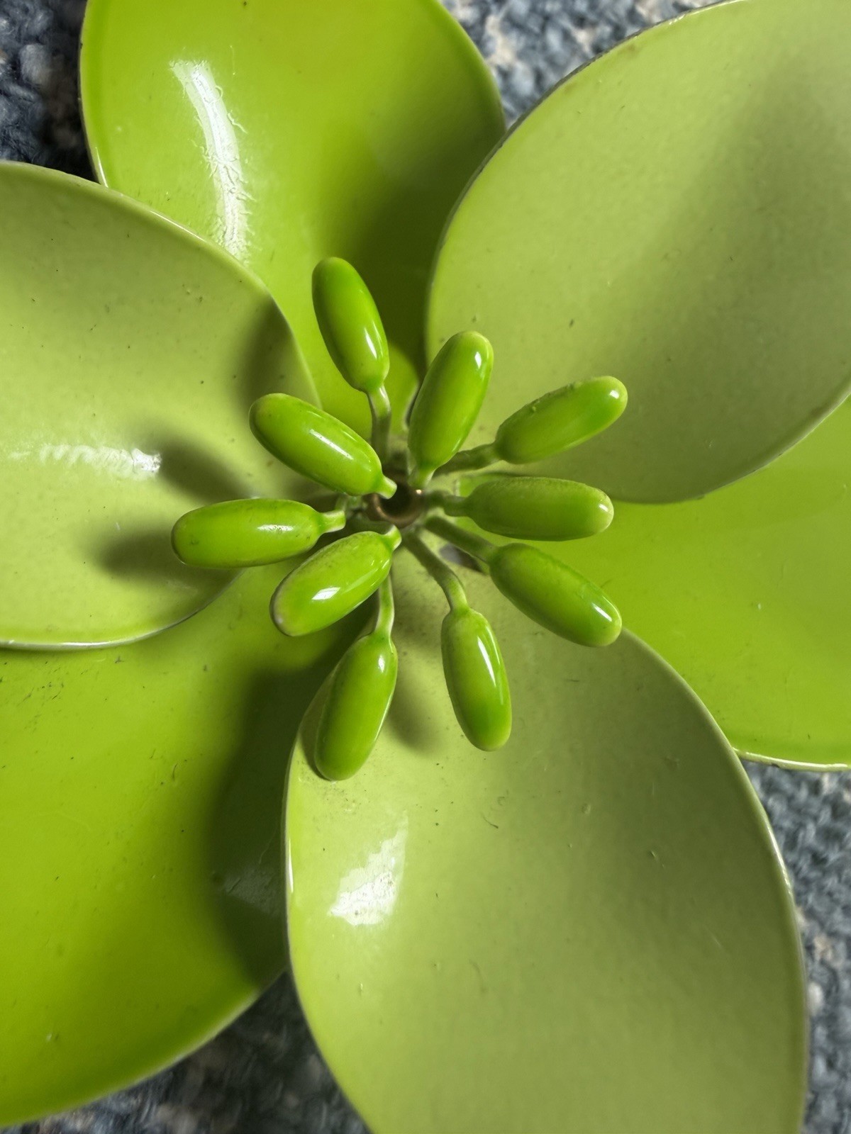 Rare Retro Lg Hippy MCM 60’s Lime Green Enamel Metal Flower Brooch Bead Center