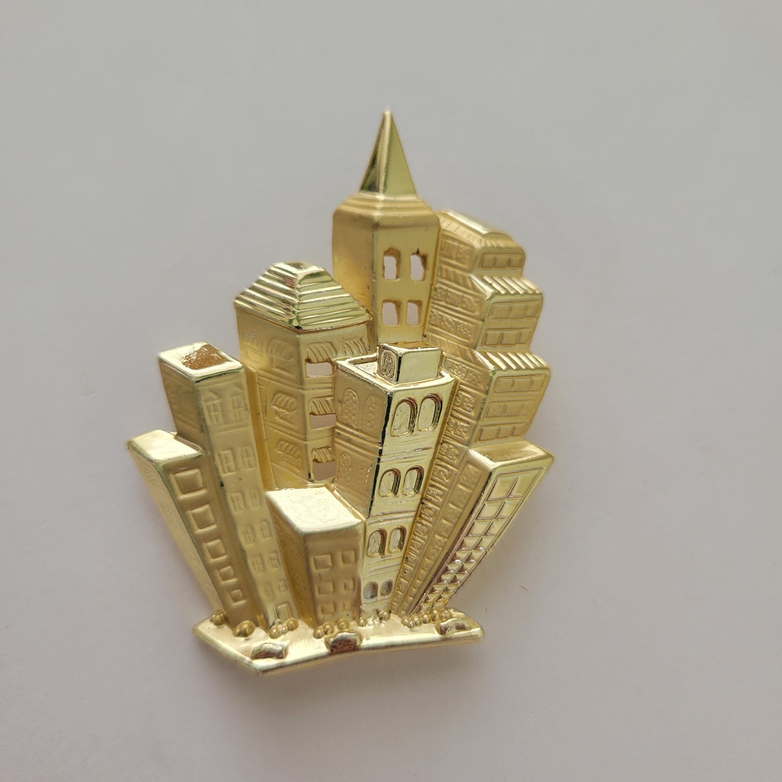 Vtg Signed AJC Gold Tone Pin Brooch Skyscraper Cityscape City Tall Buildings 2”