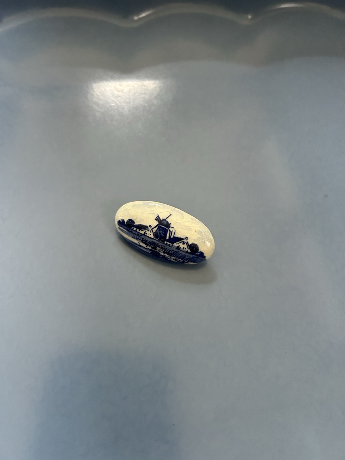 Vintage Dutch/Holland blue white porcelain pin with windmill buildings