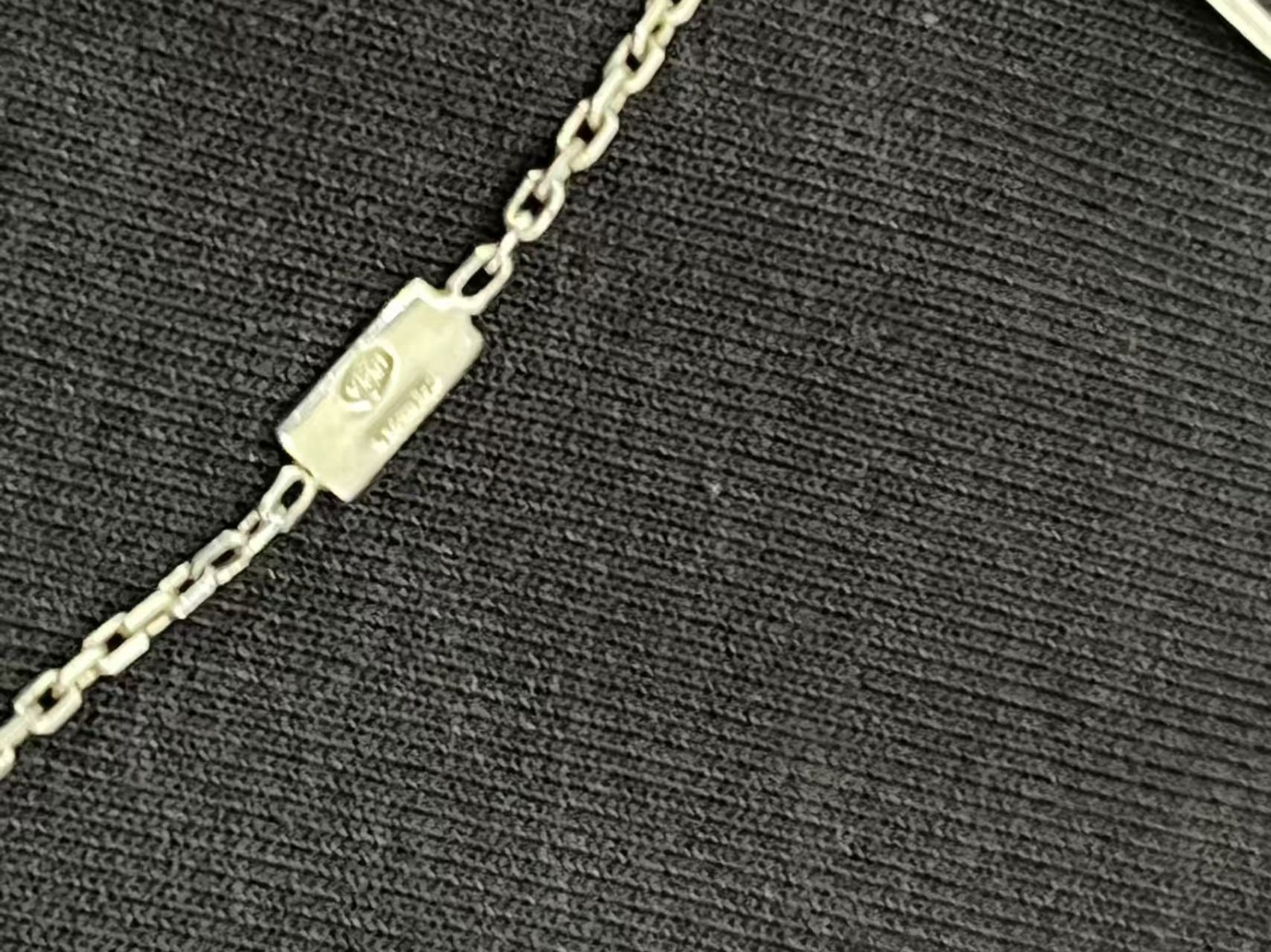 GUCCI Amethyst Twist Pendant 925 Silver Necklace 16.5in