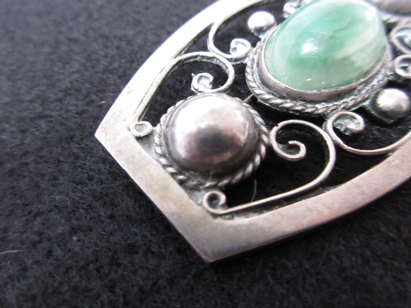 Antique Sterling Silver & Green Cabochon Stone Brooch Mexico Intaglio 980 NICE