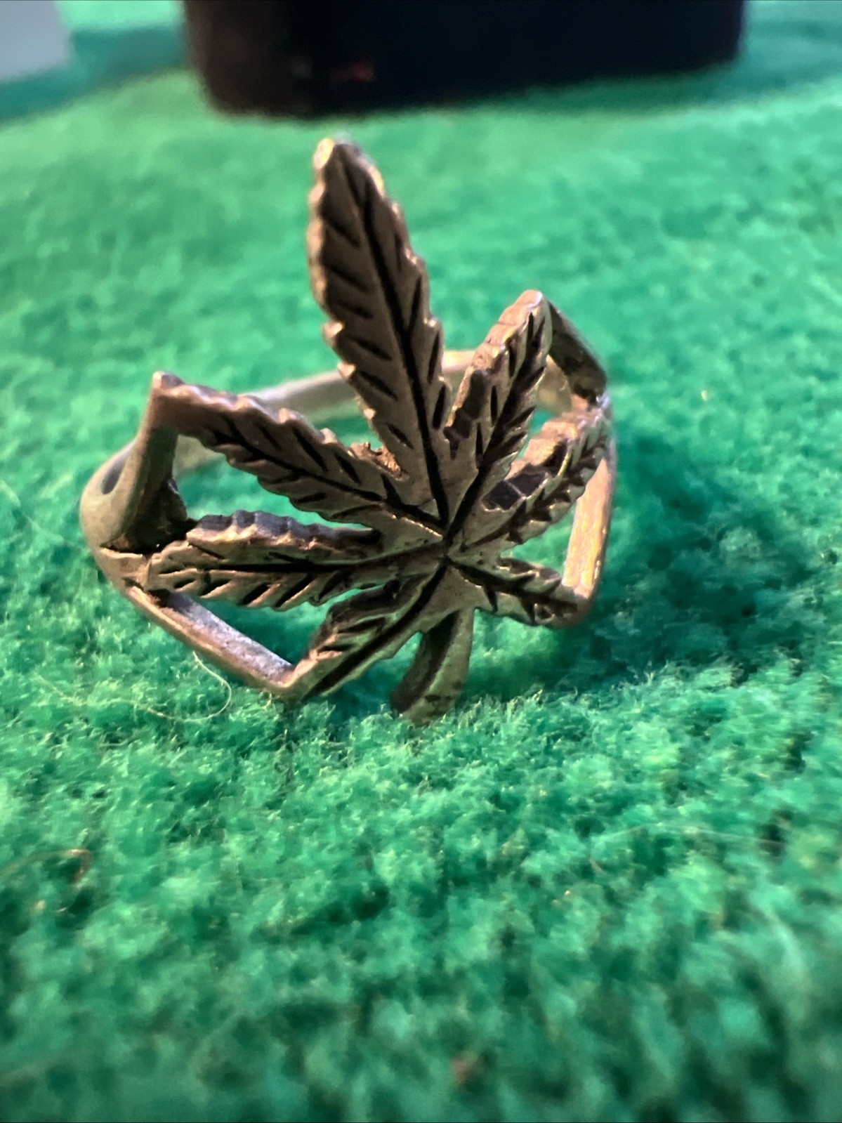 Vintage Sterling Silver 925 Cannabis Marijuana Leaf Ring Sz 4.5
