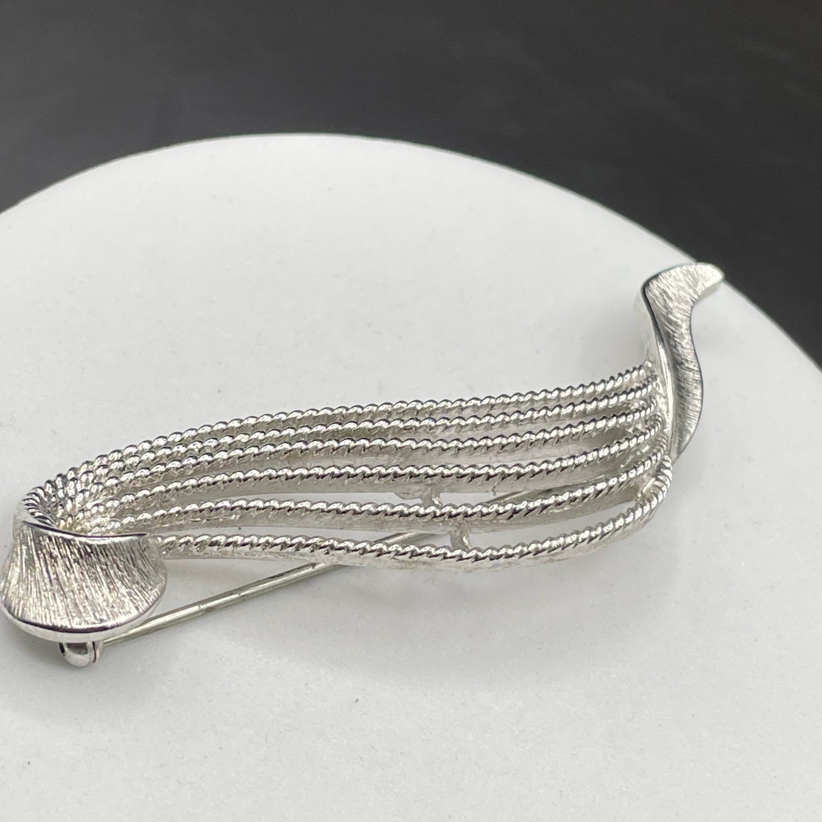 Swirl Brooch Silver Tone Ribbon Textured Layered Vintage Geometric