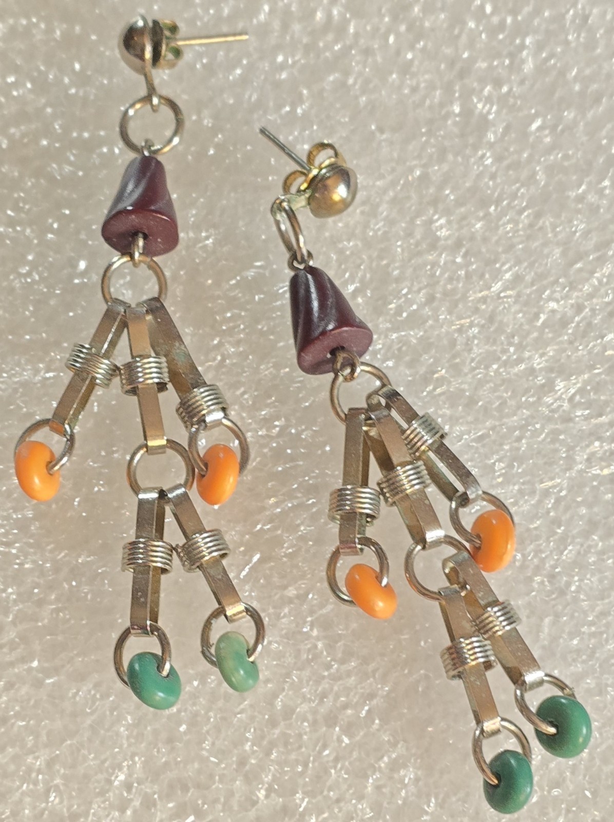 Vintage Pair Of Staggered Beads “Dancing” Dangle Drop Pierced Earrings