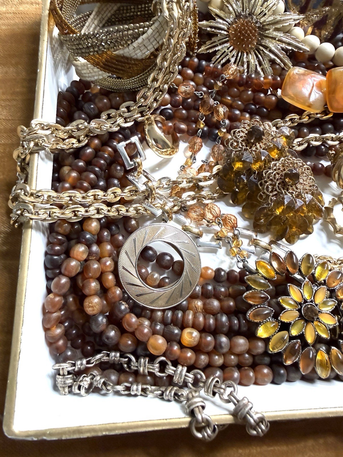 Hand Curated 20 Pc VINTAGE Earthtones Costume Jewelry Necklace Bracelet Lot V7