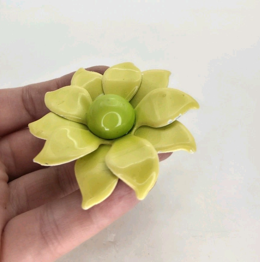 Lime Green Enamel Flower Brooch Mod Pin 2.5″ 60s Style Floral Airbrushed Vtg