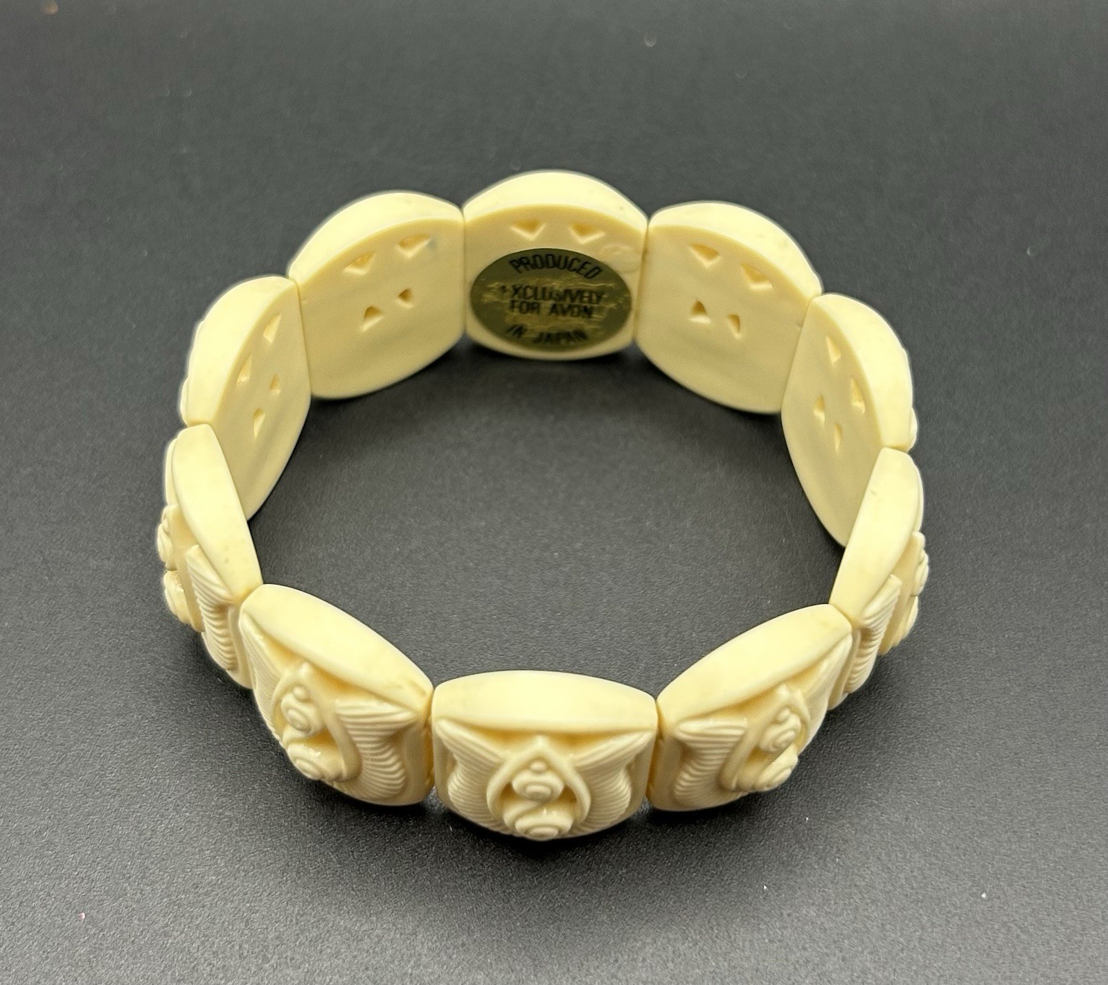 Vintage Avon Signed Ivory Plastic Jewelry Set Bracelet & Earrings Made in Japan