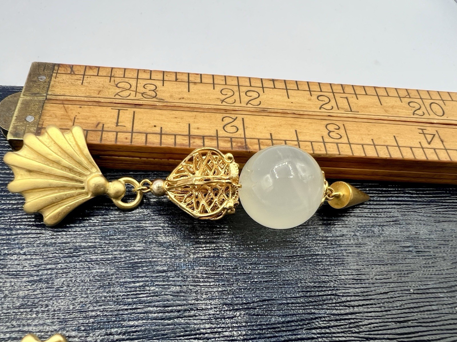 Vintage 1980s RO-DO Gold Filigree Lemon Moon Onyx Bead Earrings Dangles NOS YT