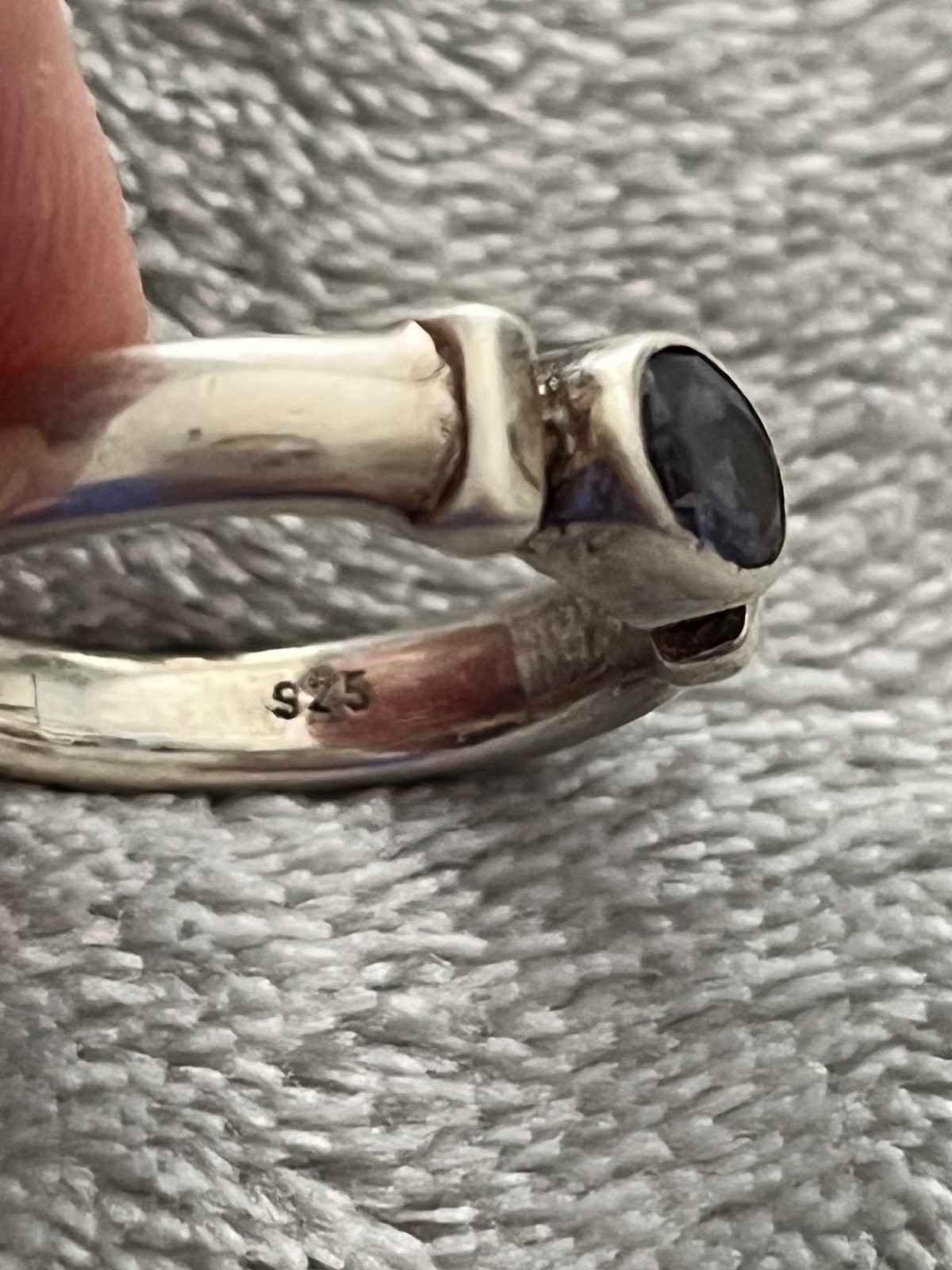 Vintage 925 Sterling Silver Ring Blue Violet Stone
