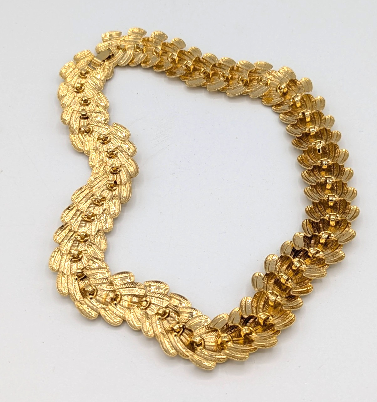 Gold Tone Collar Necklace Articulated Ladder Link Textured Shells Dragon Scales