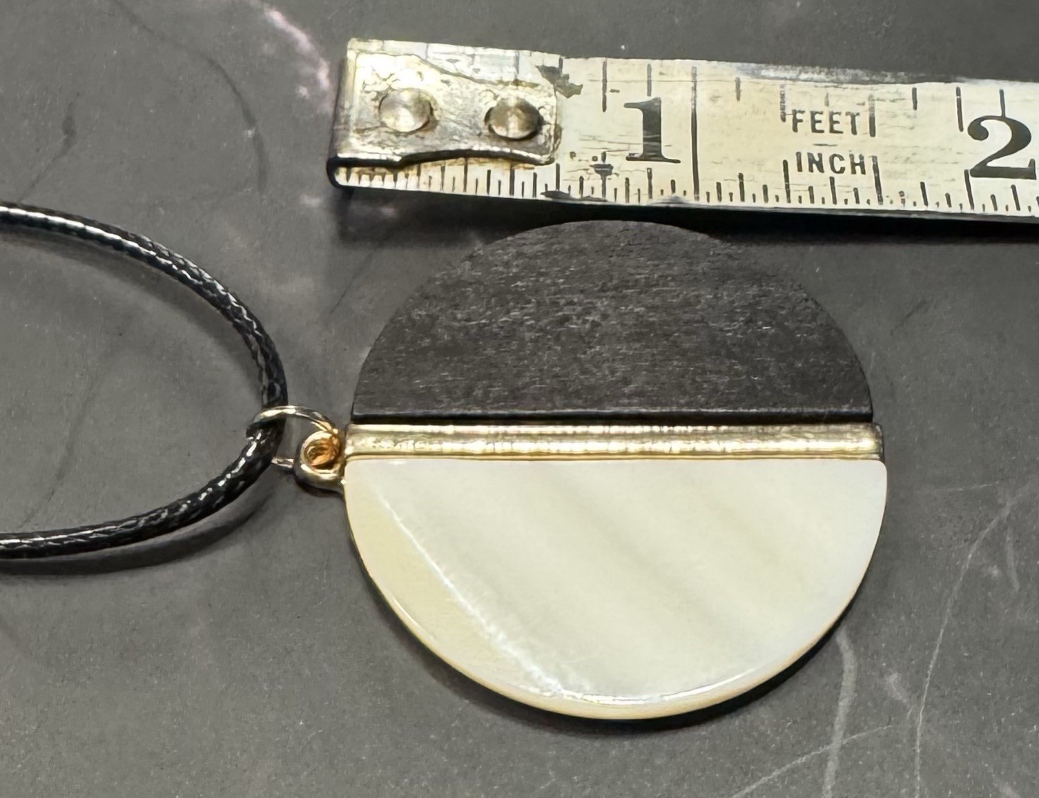 Vintage Goldtone Abalone & Wood Round Pendant On Black Cord Necklace 16”