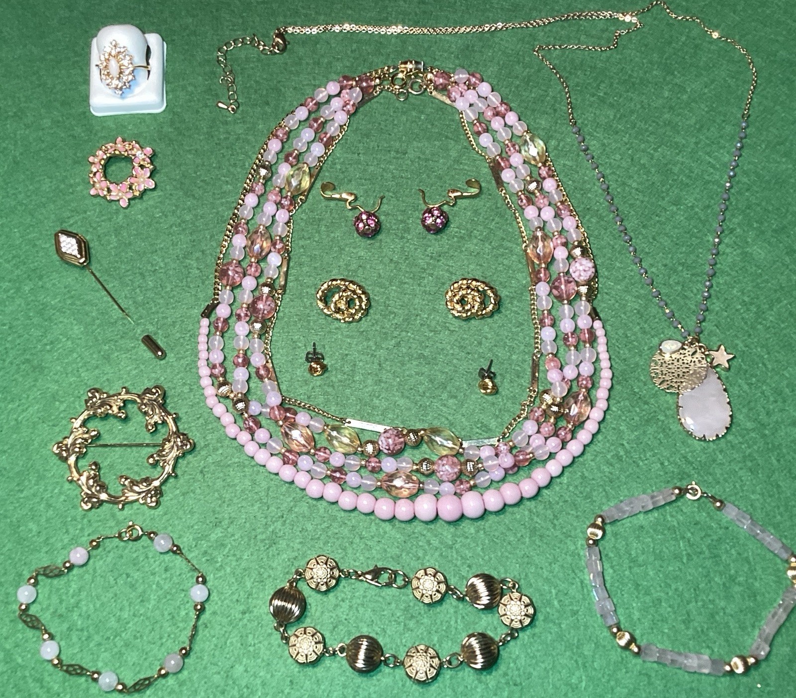 Vintage Pink & Gold Tone 14 Piece Mixed Jewelry Lot Gorgeous Pale Pink Sparkles